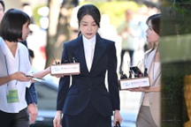 Cựu Đệ nhất phu nhân Hàn Quốc bị truy tố