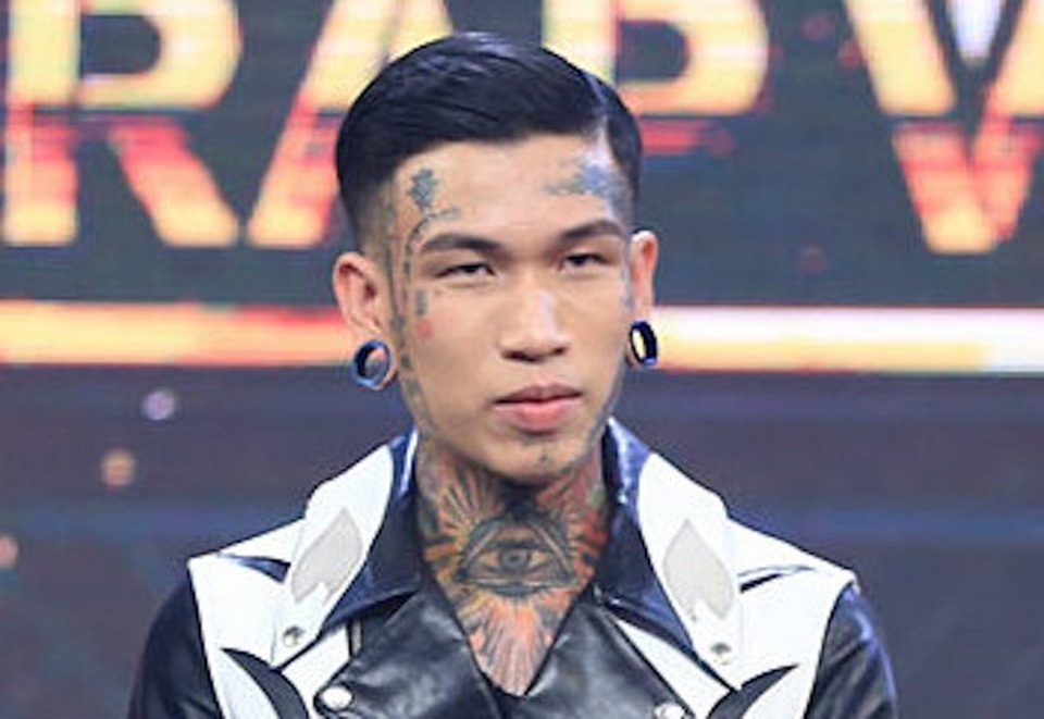 Dế Choắt nhận giải Nghệ sĩ mới, Tùng Dương lập hat-trick tại giải Cống hiến - 3 Dế Choắt nhận giải Nghệ sĩ mới, Tùng Dương lập hat-trick tại giải Cống hiến - 3