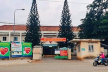 Nữ sinh lớp 7 sinh con trong nhà tắm: Do người lớn vô cảm?