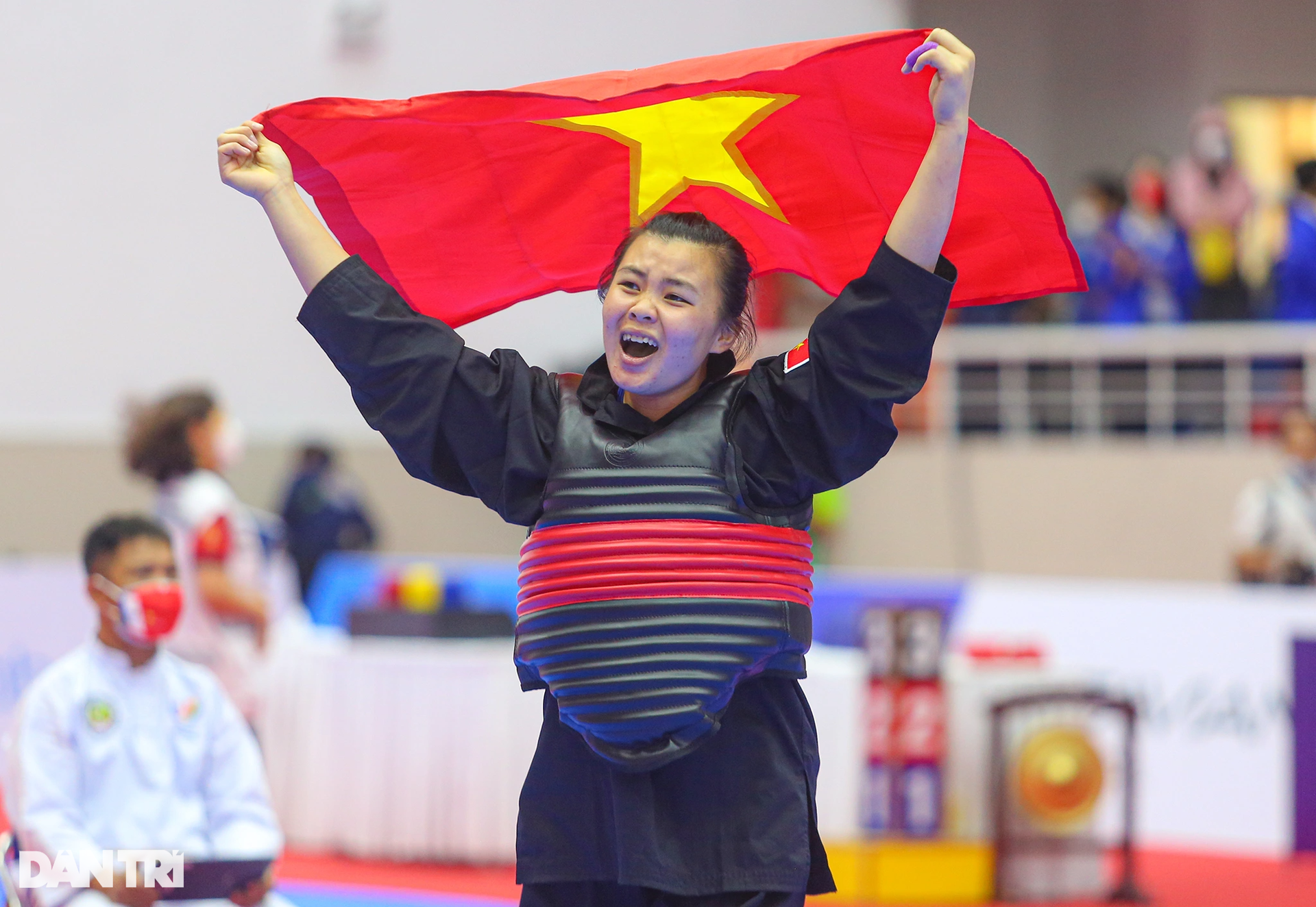 Khoảnh khắc bùng nổ cơn mưa vàng Pencak Silat tại SEA Games 31 - 6 Khoảnh khắc bùng nổ cơn mưa vàng Pencak Silat tại SEA Games 31 - 6