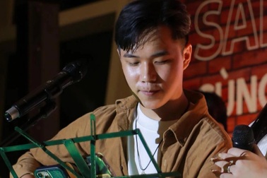 Quán quân "Biến hóa bất ngờ": 16 tuổi nghỉ học, từng bị bầu show gạ gẫm