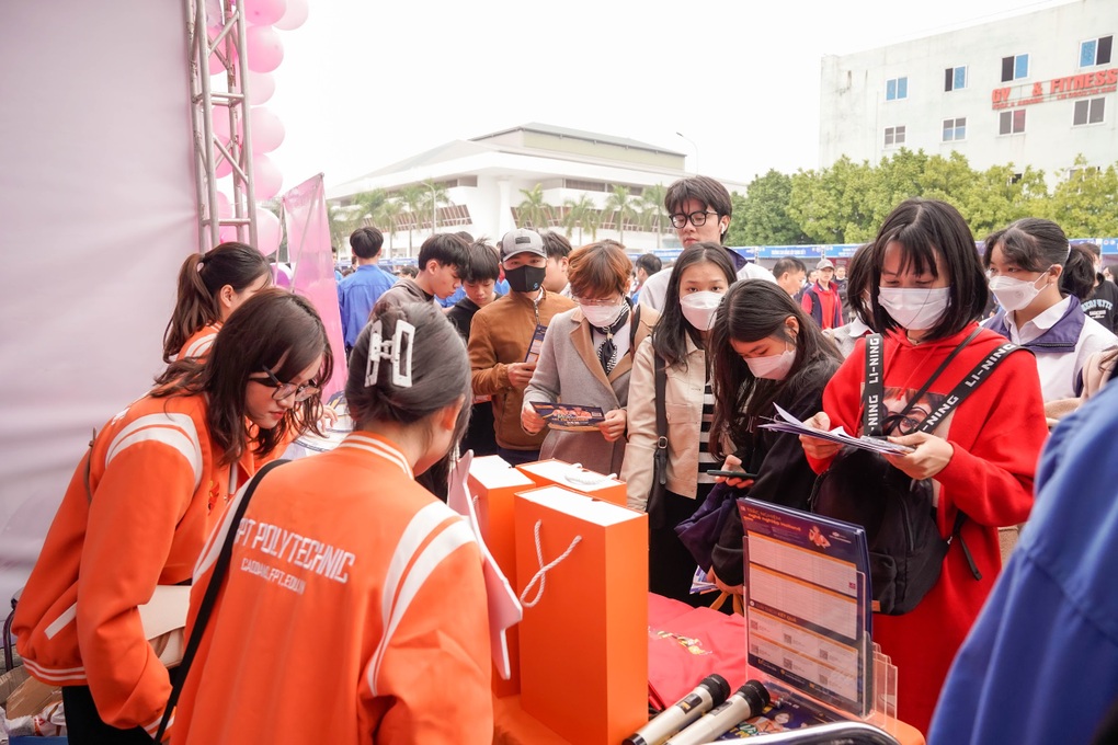 Dấu ấn của FPT Polytechnic trong ngày hội giáo dục nghề nghiệp Thủ đô - 4 Dấu ấn của FPT Polytechnic trong ngày hội giáo dục nghề nghiệp Thủ đô - 4