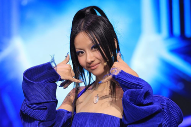 Bóc đồ Suboi tại "Rap Việt": Ưu tiên diện váy áo nội địa khoe dáng thon gọn