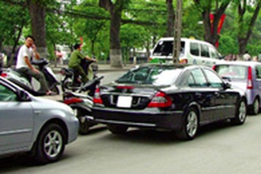 "Xế hộp" thời cổ phiếu xuống giá