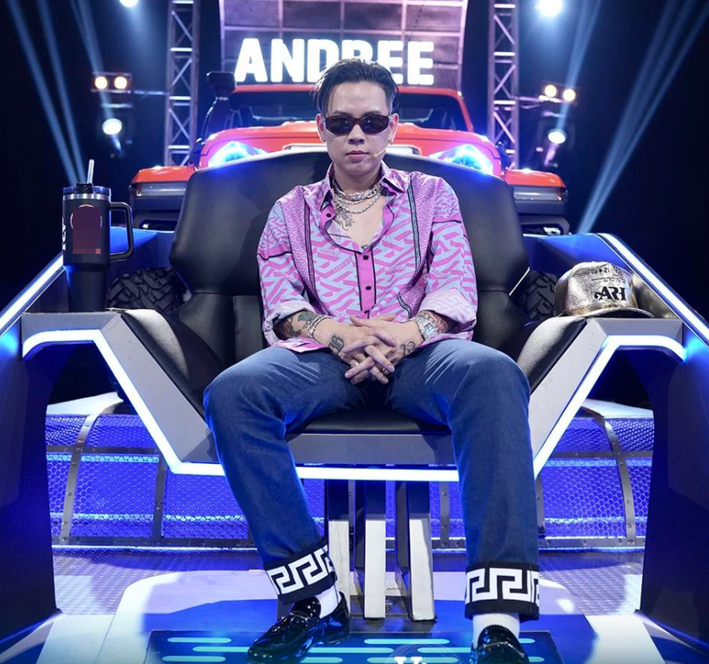 Bóc đồ Andree tại Rap Việt: Dát đầy hàng hiệu, đeo đồng hồ đến 2 tỷ đồng - 3 Bóc đồ Andree tại Rap Việt: Dát đầy hàng hiệu, đeo đồng hồ đến 2 tỷ đồng - 3