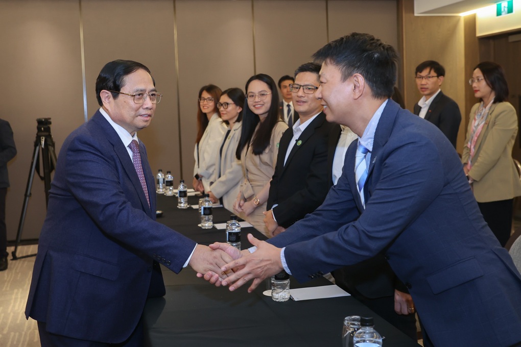 Nghe hiến kế phát triển đất nước, Thủ tướng muốn Việt Nam đi sau về trước - 1 Nghe hiến kế phát triển đất nước, Thủ tướng muốn Việt Nam đi sau về trước - 1