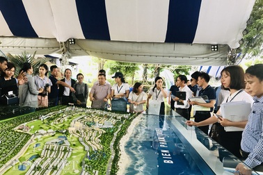 Bao giờ nhà đầu tư bất động sản thôi "ngủ đông"?