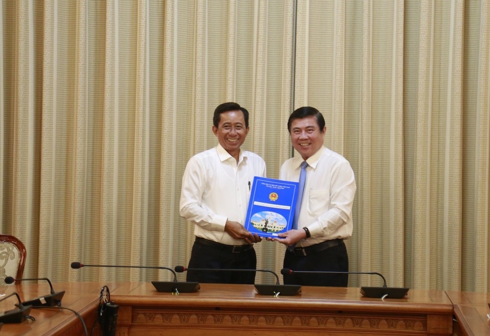 TPHCM: Giám đốc Sở Văn hóa được điều động làm Giám đốc Sở Nội vụ - 1 TPHCM: Giám đốc Sở Văn hóa được điều động làm Giám đốc Sở Nội vụ - 1