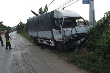 Tài xế ngủ gật, tông vào xe CSGT làm một đại úy tử vong