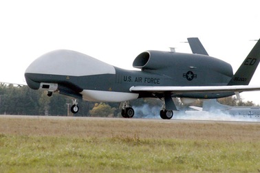 Nhật Bản mua 3 máy bay do thám tối tân Global Hawk của Mỹ