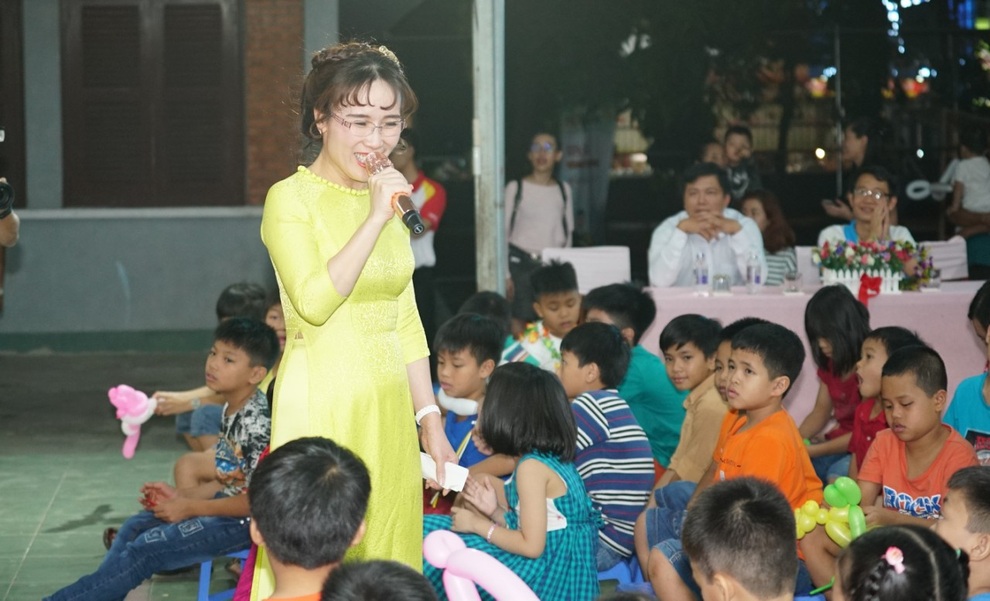 Trái tim nhân ái của người phụ nữ có bàn tay sắt - 2 Trái tim nhân ái của người phụ nữ có bàn tay sắt - 2