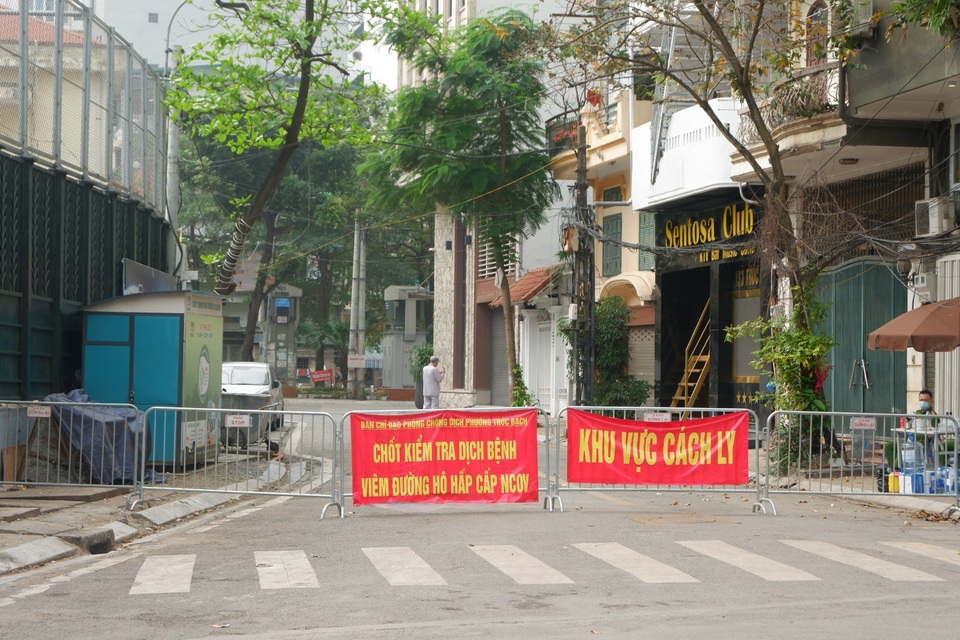 Chuyên gia chỉ ra 3 điều mà người dân cần làm ngay để chống dịch Covid-19 - 4 Chuyên gia chỉ ra 3 điều mà người dân cần làm ngay để chống dịch Covid-19 - 4