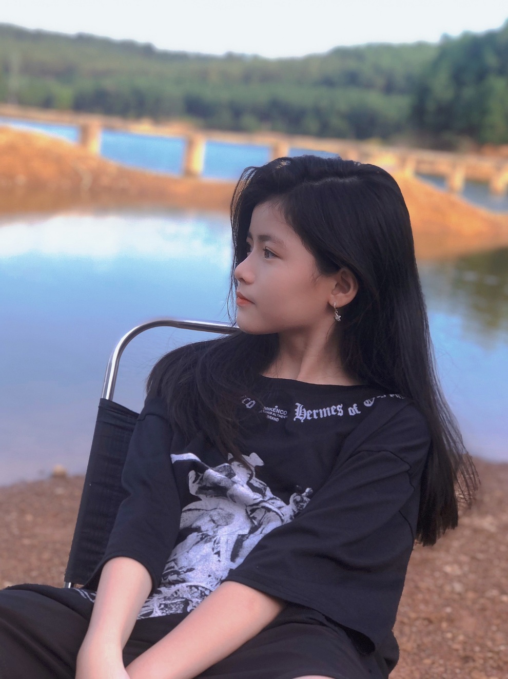 Bé gái xứ Nghệ bỗng nổi như cồn với clip làm nũng anh trai - 9 Bé gái xứ Nghệ bỗng nổi như cồn với clip làm nũng anh trai - 9
