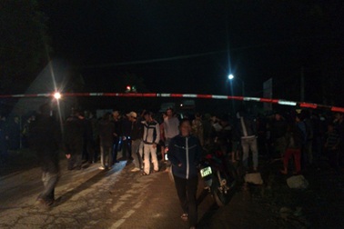 Xe chở hàng lậu gây náo loạn Cửa khẩu quốc tế Cầu Treo 