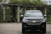 Ô tô Thái Lan dồn dập đổ về Việt Nam