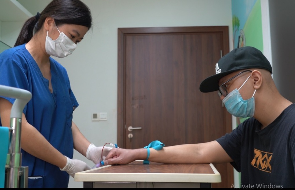 Bị ung thư lympho giai đoạn cuối, vượt cửa tử ngoạn mục nhờ ghép tế bào gốc - 2 Bị ung thư lympho giai đoạn cuối, vượt cửa tử ngoạn mục nhờ ghép tế bào gốc - 2