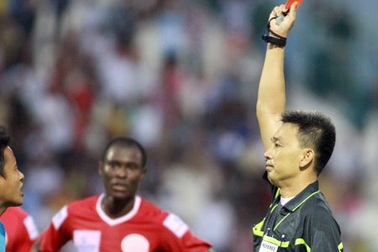“CĐV hành hung trọng tài Minh Trí là điều không thể chấp nhận”