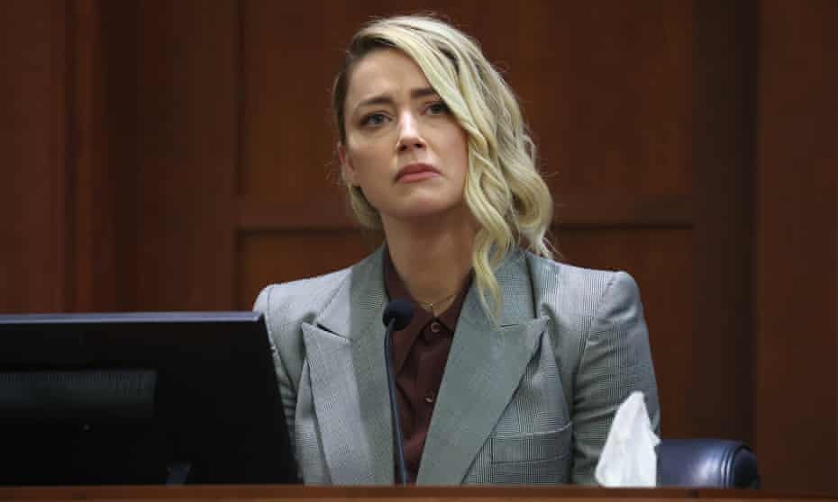 Bước đi mới của Amber Heard trong cuộc chiến với Johnny Depp - 4 Bước đi mới của Amber Heard trong cuộc chiến với Johnny Depp - 4