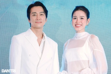 Tài tử "Trái tim mùa thu" lịch lãm, bảnh bao xuất hiện tại Hà Nội