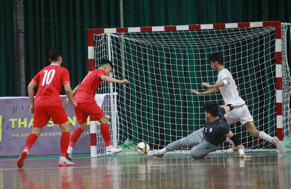 Futsal Việt Nam không thể tạo nên cú sốc trước đội hạng 7 thế giới - 2 Futsal Việt Nam không thể tạo nên cú sốc trước đội hạng 7 thế giới - 2