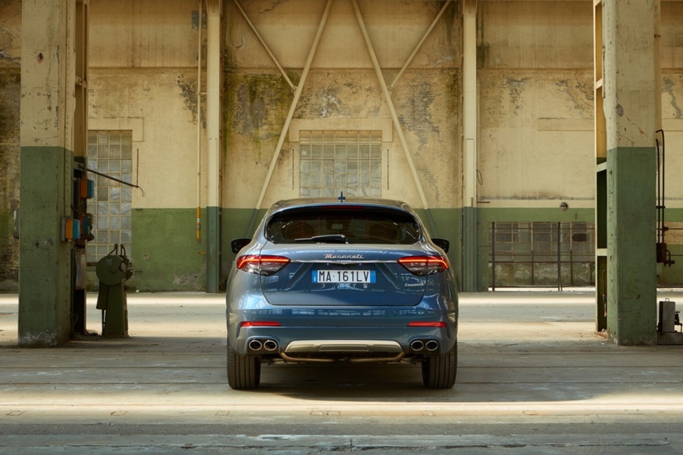 SUV động cơ hybrid đầu tiên của Maserati trình làng - 23 SUV động cơ hybrid đầu tiên của Maserati trình làng - 23