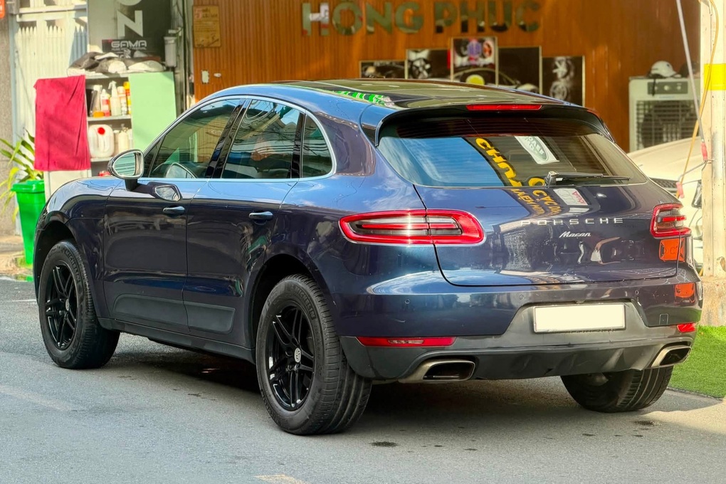Porsche Macan dùng 12 năm vẫn được rao giá gần 1 tỷ đồng - 2