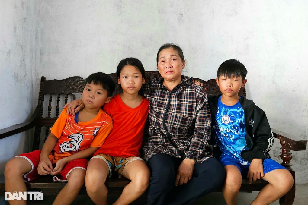 Bố mất rồi, mẹ mà chết, anh em cháu biết sống với ai! - 5 Bố mất rồi, mẹ mà chết, anh em cháu biết sống với ai! - 5