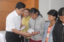 Dù dịch bệnh, bão lũ nhưng vẫn chăm lo tốt cho người có công