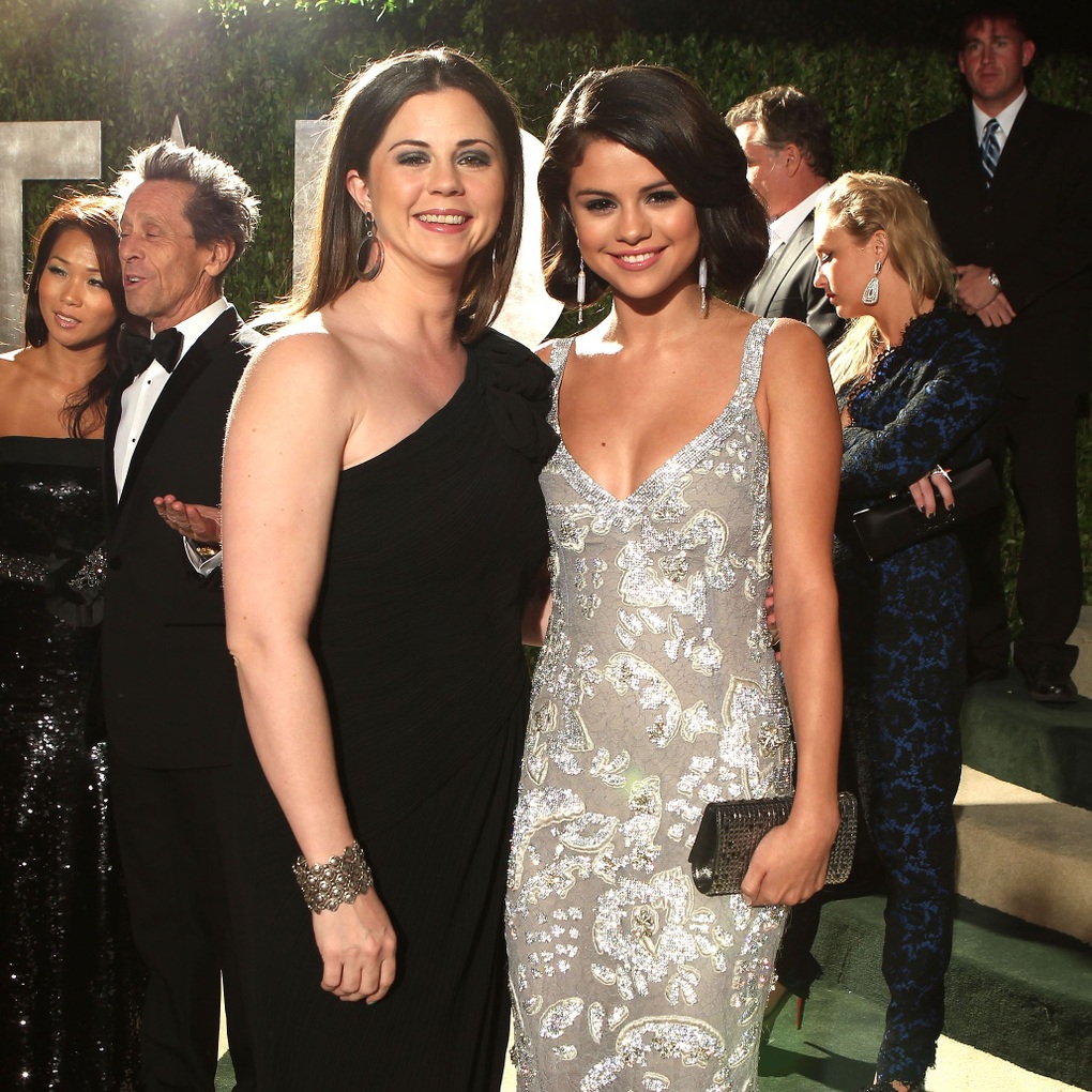Sau đám cưới rầm rộ, Selena Gomez bị chỉ trích vô ơn - 4 Sau đám cưới rầm rộ, Selena Gomez bị chỉ trích vô ơn - 4