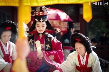 Xem lại đám cưới hoành tráng của Chae Rim tại Hàn Quốc