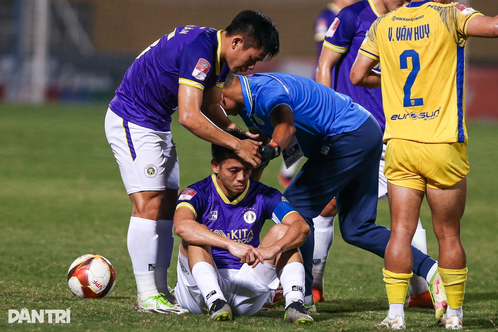 Tuấn Hải lập công, Hà Nội FC thắng trong ngày đặc biệt của Hùng Dũng - 2 Tuấn Hải lập công, Hà Nội FC thắng trong ngày đặc biệt của Hùng Dũng - 2