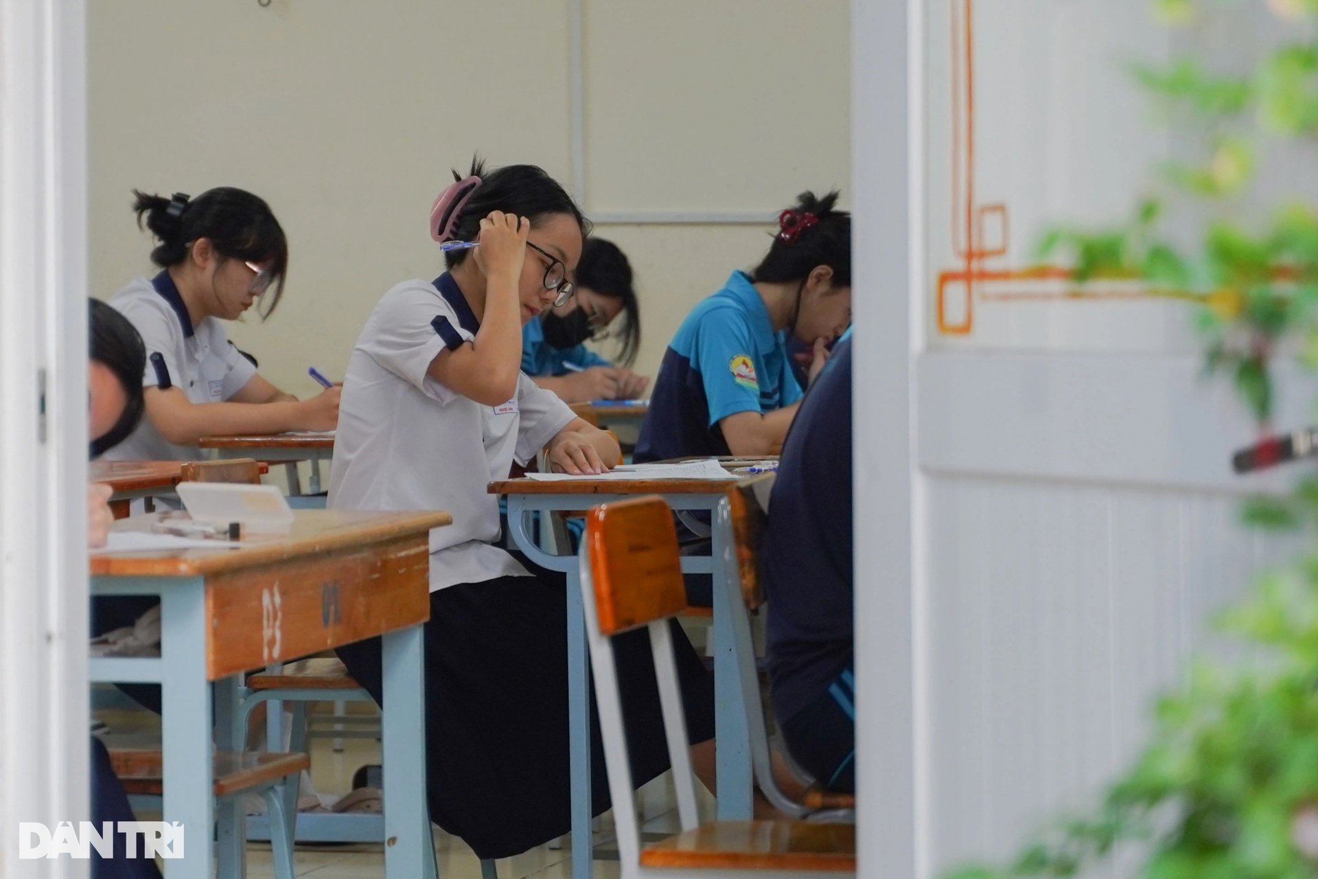 Près de 98 000 candidats de Hô-Chi-Minh-Ville participent à la répétition de l'examen de fin d'études secondaires de 2025 - 6 Gần 98.000 sĩ tử TPHCM bước vào cuộc tổng duyệt thi tốt nghiệp THPT 2025 - 6