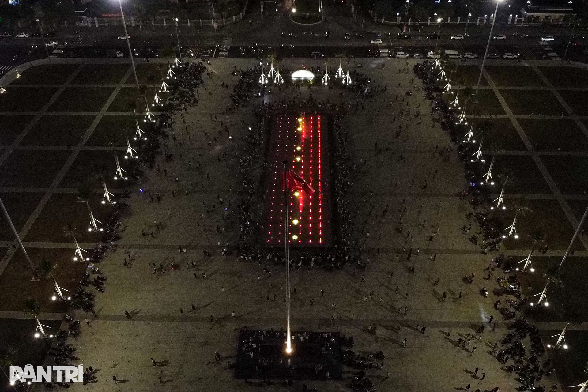 Sàn nhạc nước ngập âm thanh, ánh sáng bên bờ sông Hàn Đà Nẵng - 1 Sàn nhạc nước ngập âm thanh, ánh sáng bên bờ sông Hàn Đà Nẵng - 1