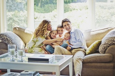 Thủ tướng Canada Justin Trudeau trị tật mè nheo, ăn vạ của con thế nào?