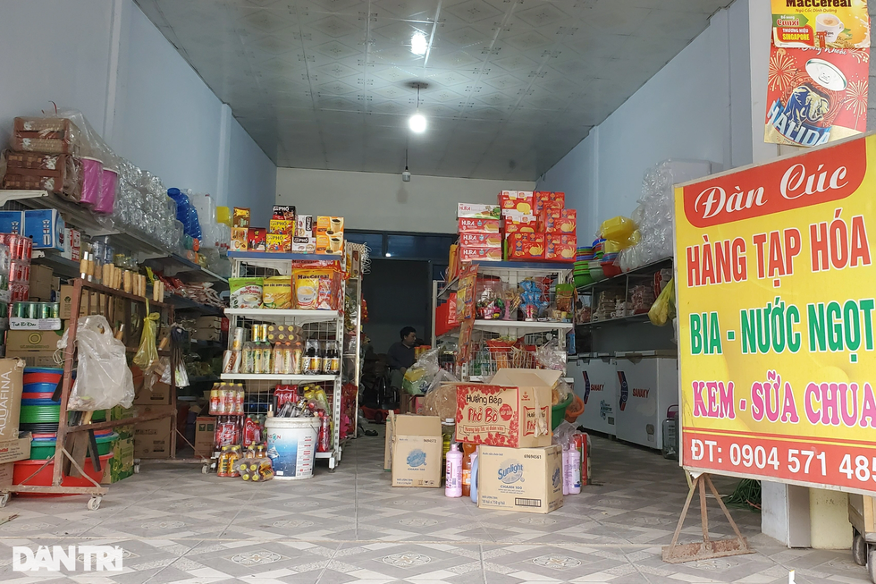 Chuyện tình cổ tích của 2 mảnh ghép từng bị gia đình nói cạp đất mà ăn - 2 Chuyện tình cổ tích của 2 mảnh ghép từng bị gia đình nói cạp đất mà ăn - 2