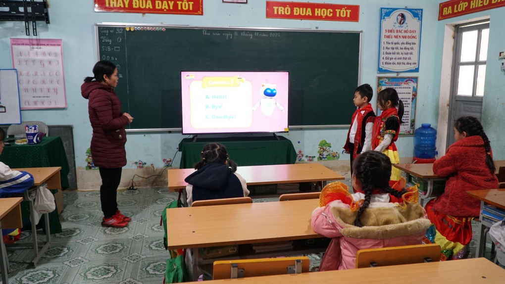 Casper Việt Nam hỗ trợ học sinh miền núi Hà Giang học tiếng Anh - 3 Casper Việt Nam hỗ trợ học sinh miền núi Hà Giang học tiếng Anh - 3