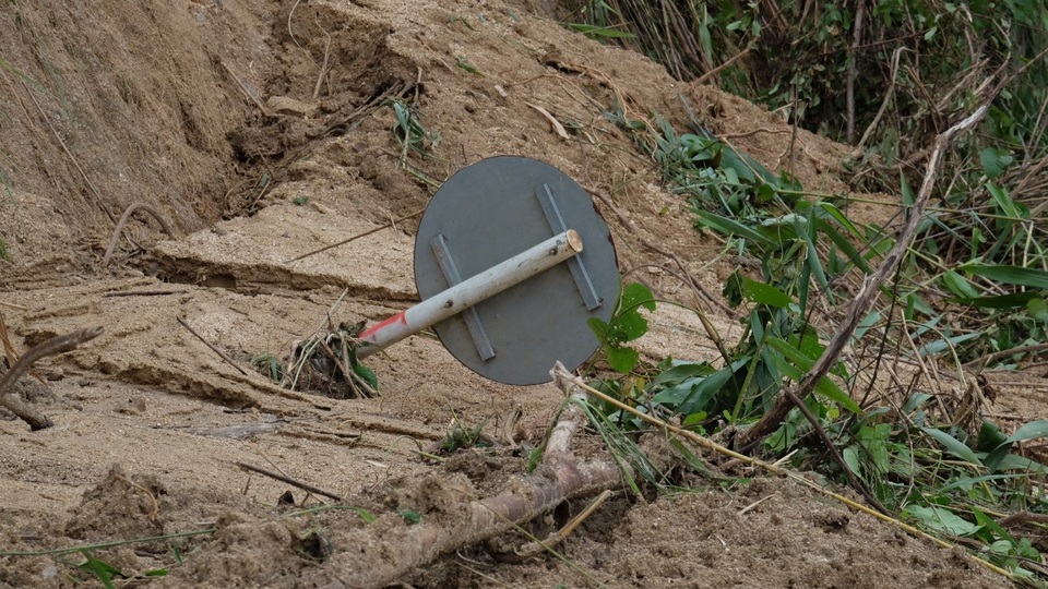 Quảng Nam đề nghị tiếp tế lương thực cho 3.000 dân bằng trực thăng - 4 Quảng Nam đề nghị tiếp tế lương thực cho 3.000 dân bằng trực thăng - 4