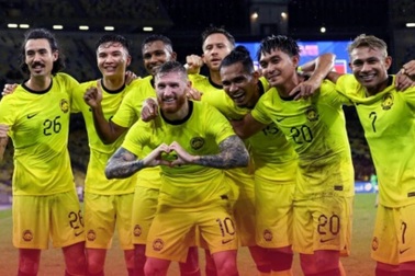 Lý do bóng đá Malaysia làm khó HLV Kim Sang Sik trước trận gặp Man Utd