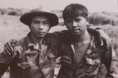 Chuyện chưa kể về tấm ảnh “Hai người lính”