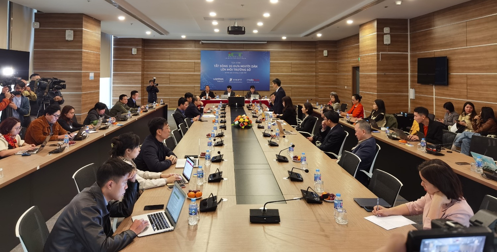 Những buổi tọa đàm do ICT Press Club tổ chức luôn có mặt các chuyên gia đầu ngành, đại diện nhà chức trách và đông đảo phóng viên chuyên về lĩnh vực CNTT (Ảnh: BCT). Những buổi tọa đàm do ICT Press Club tổ chức luôn có mặt các chuyên gia đầu ngành, đại diện nhà chức trách và đông đảo phóng viên chuyên về lĩnh vực CNTT (Ảnh: BCT).