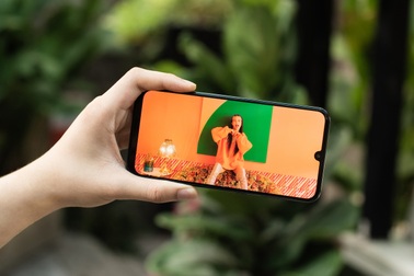 “Đãi cát tìm vàng” giữa thị trường smartphone tầm trung