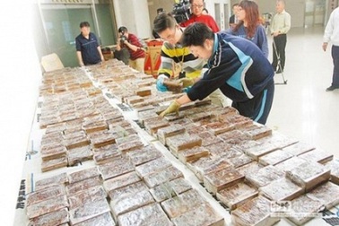 Thẩm lậu ma túy qua đường hàng không - những “khe hở trắng” 