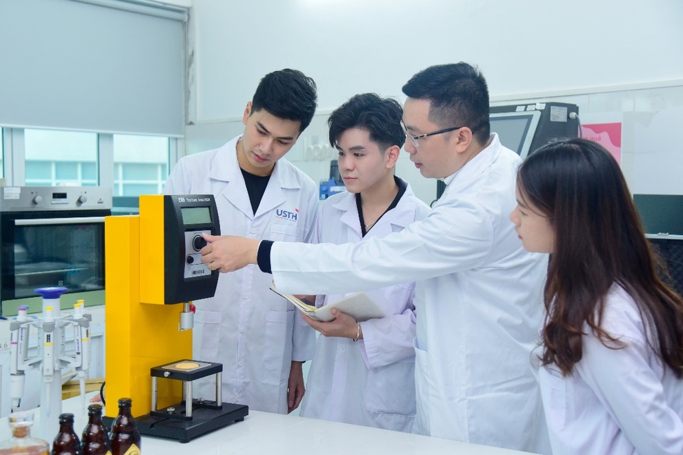 Chọn ngành học để nắm bắt cơ hội vàng từ mục tiêu bứt phá về khoa học công nghệ - 1 Chọn ngành học để nắm bắt cơ hội vàng từ mục tiêu bứt phá về khoa học công nghệ - 1