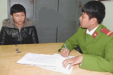 Giết bà nội lấy tiền mua… gấu bông tặng bạn gái đêm Noel