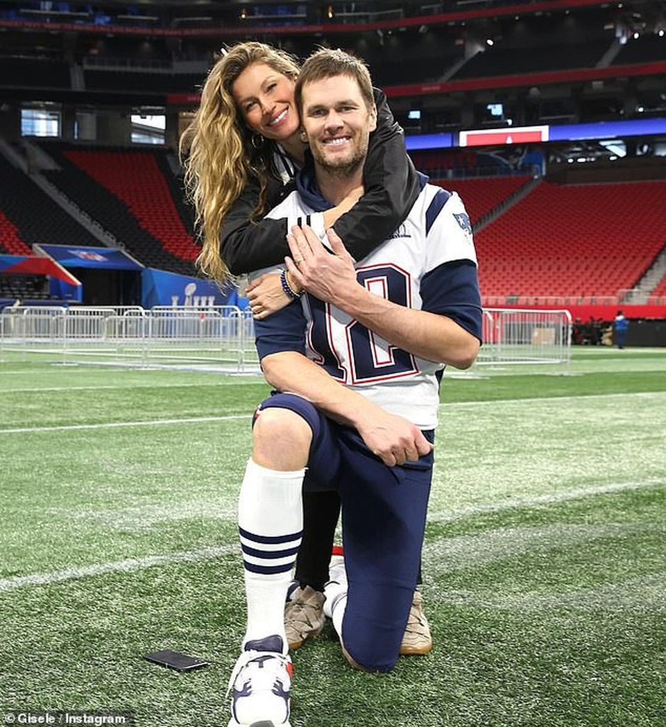 Chân dài siêu giàu Gisele Bundchen tái xuất bốc lửa - 7 Chân dài siêu giàu Gisele Bundchen tái xuất bốc lửa - 7