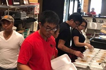 Người Việt ở Houston, Mỹ: Ấm lòng tình người trong bão lũ