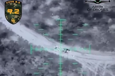 UAV "ma cà rồng" Ukraine lách lưới tác chiến điện tử, phá kho vũ khí Nga