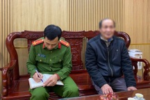 Ông lão 72 tuổi thoát bẫy lừa đảo qua mạng nhờ nhớ lời công an dặn