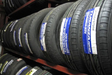 Nhập lốp ô tô Trung Quốc: "Giấu nhẹm" 75% giá trị hàng để trốn thuế