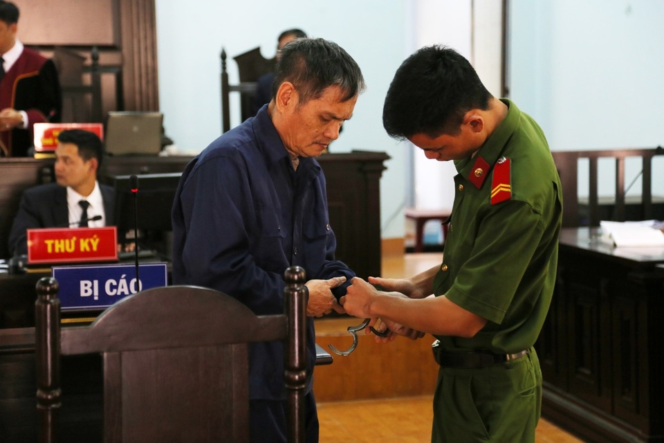 Vụ gã chủ nhà hiếp dâm nữ giúp việc khuyết tật: Tòa trả hồ sơ điều tra bổ sung! - 1 Vụ gã chủ nhà hiếp dâm nữ giúp việc khuyết tật: Tòa trả hồ sơ điều tra bổ sung! - 1